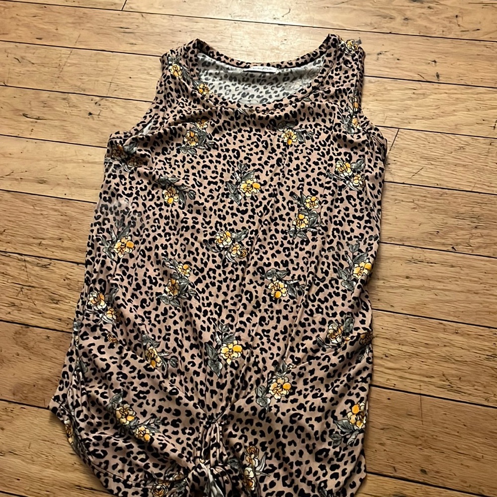 Love Fire leopard knot tie short sleeve shirt.